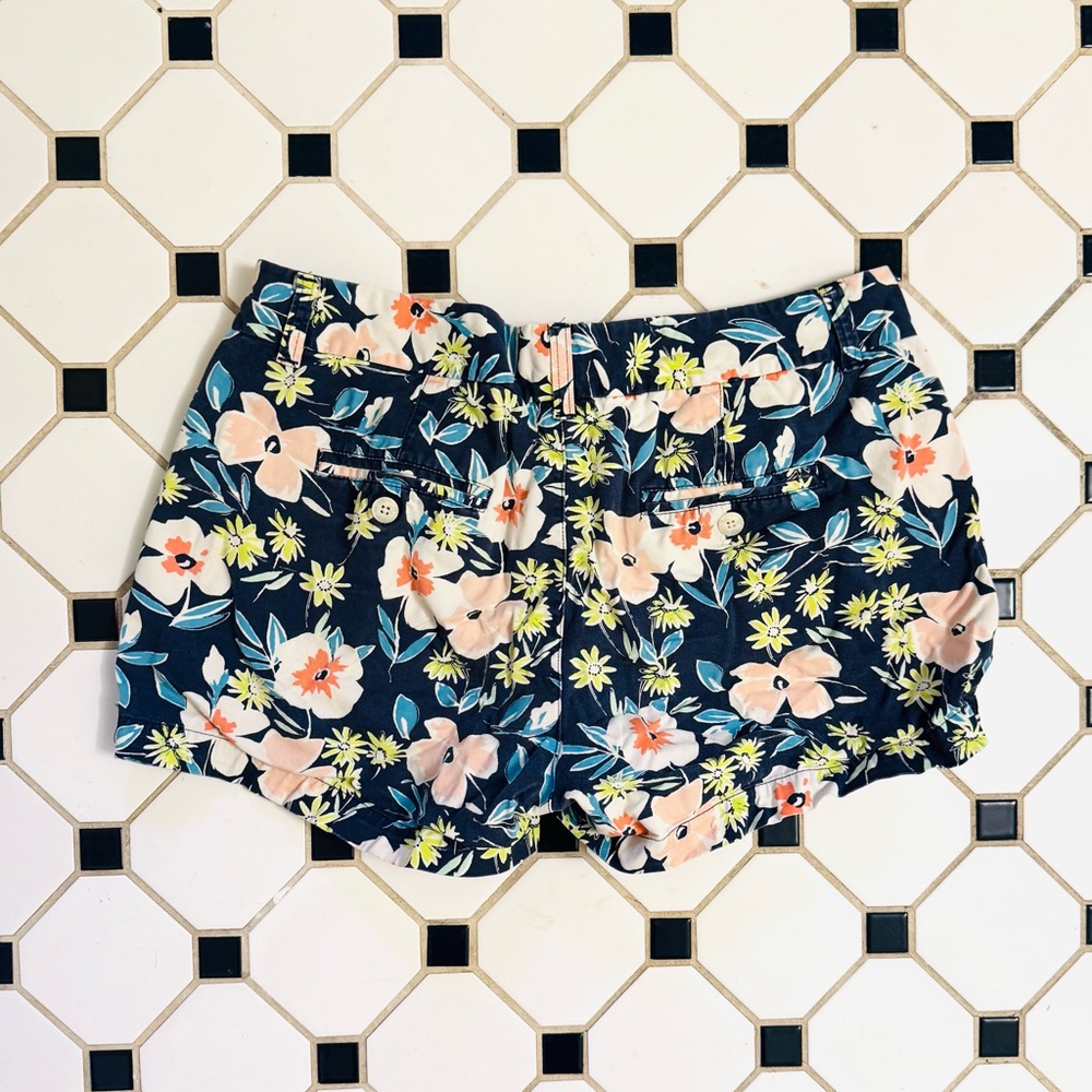 Floral Women's Shorts - Picture 2 of 3